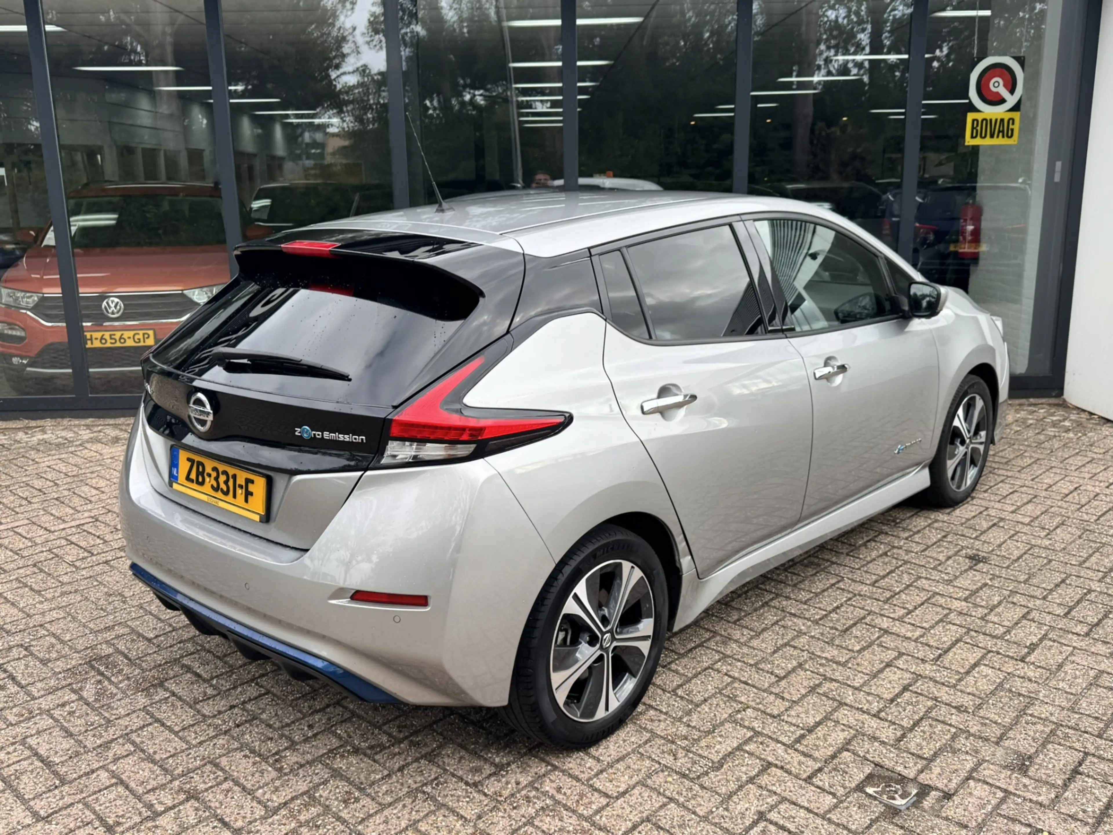 Nissan Leaf Tekna 40 kWh*85%SOH*Navi*ECC*EXPORT* — photo 14