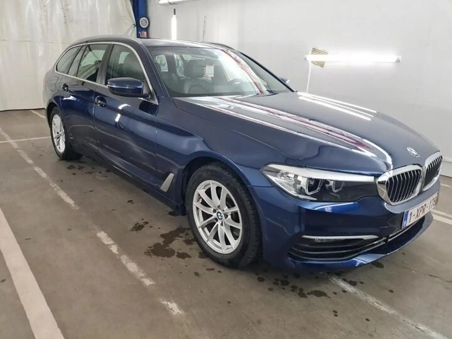 BMW 518 dA Touring**NAVI PRO-CUIR SPORT-VOLANT M-VIRTUAL** Синій - 2