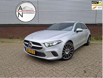 Mercedes-Benz A 180 AMG LED PDC Ambient light Vol Opties