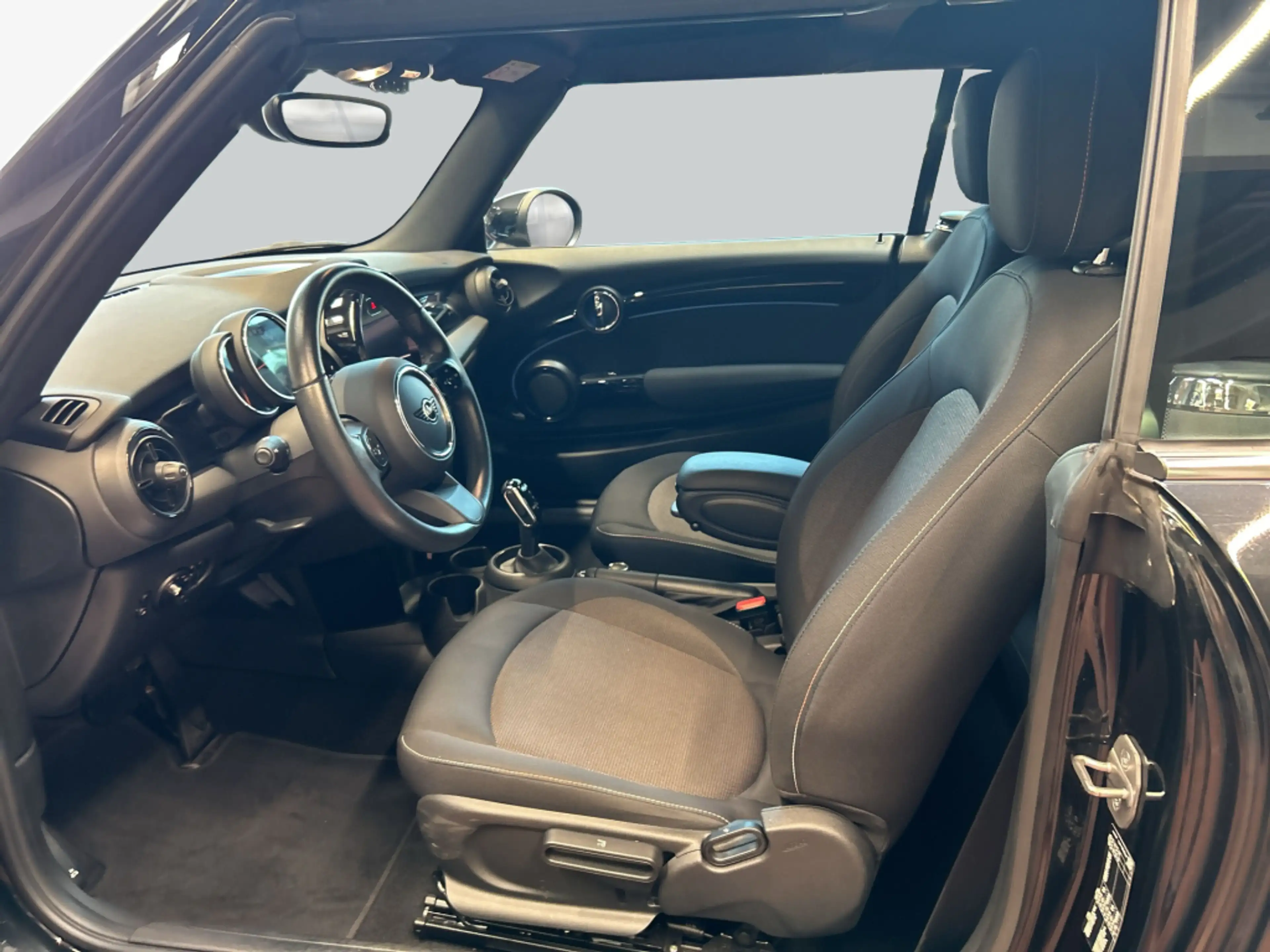 MINI Cooper Cabrio Cooper Cabrio Aut. Essential Trim LED Klima SHZ — photo 10