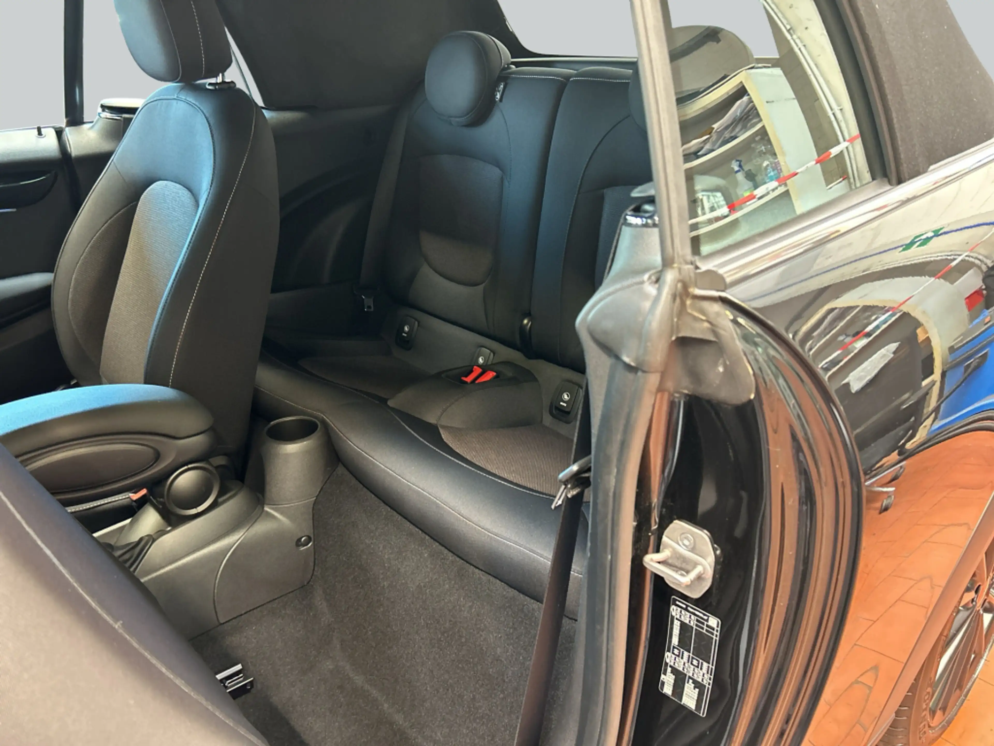 MINI Cooper Cabrio Cooper Cabrio Aut. Essential Trim LED Klima SHZ — photo 12