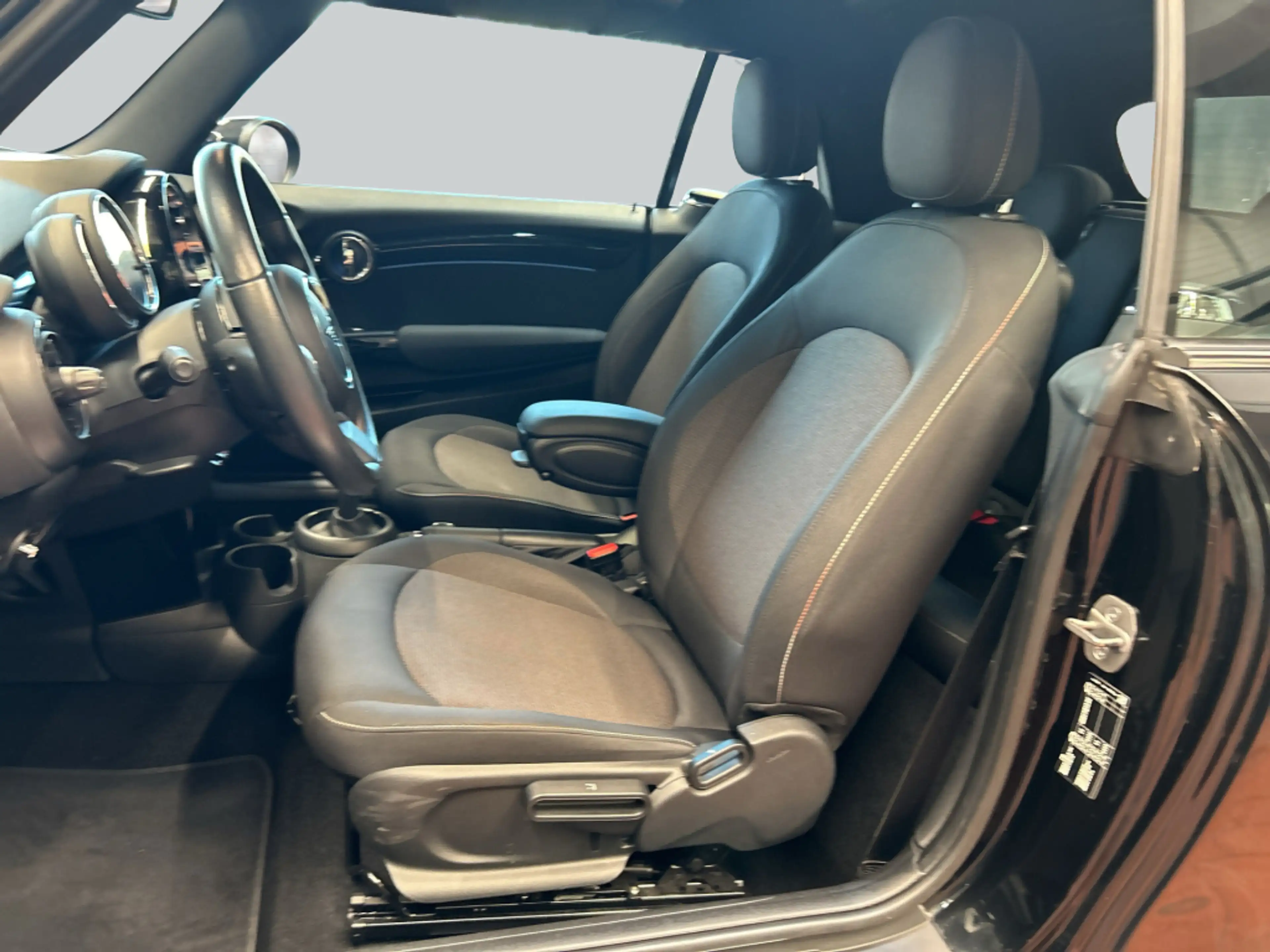 MINI Cooper Cabrio Cooper Cabrio Aut. Essential Trim LED Klima SHZ — photo 11