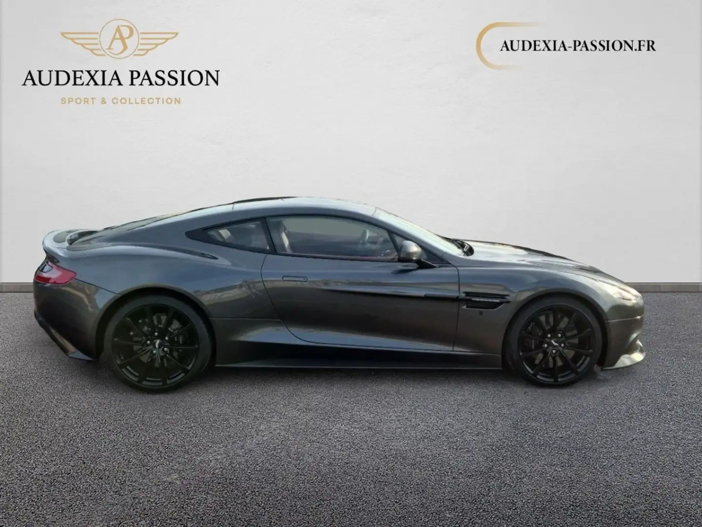 Aston Martin Vanquish Coupé V12 576 ch Touchtronic 3 A Gris - 2