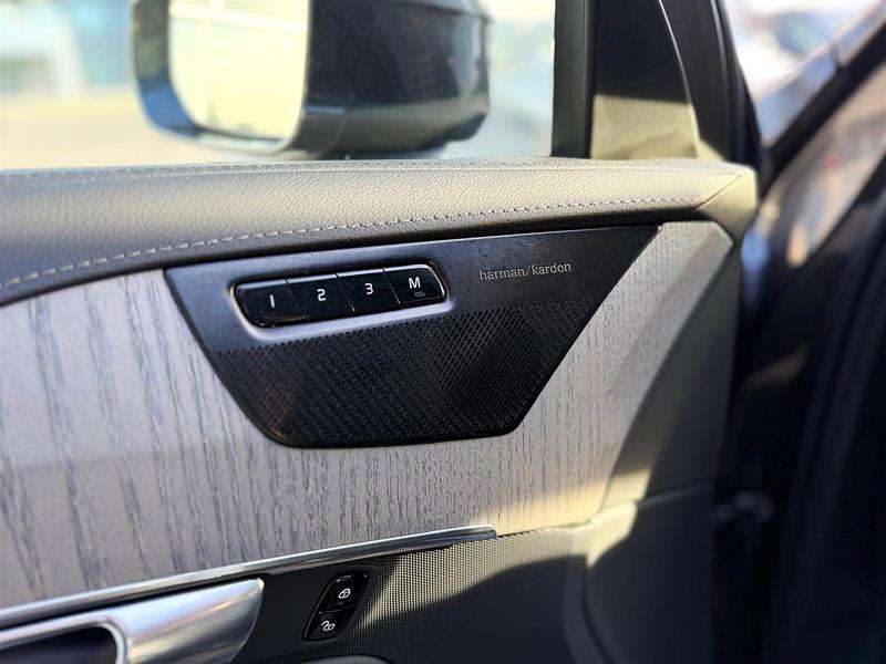 2025 Volvo XC90 T8 Ultra | 7 Pass | PHEV | Nappa | Clean thumb 8