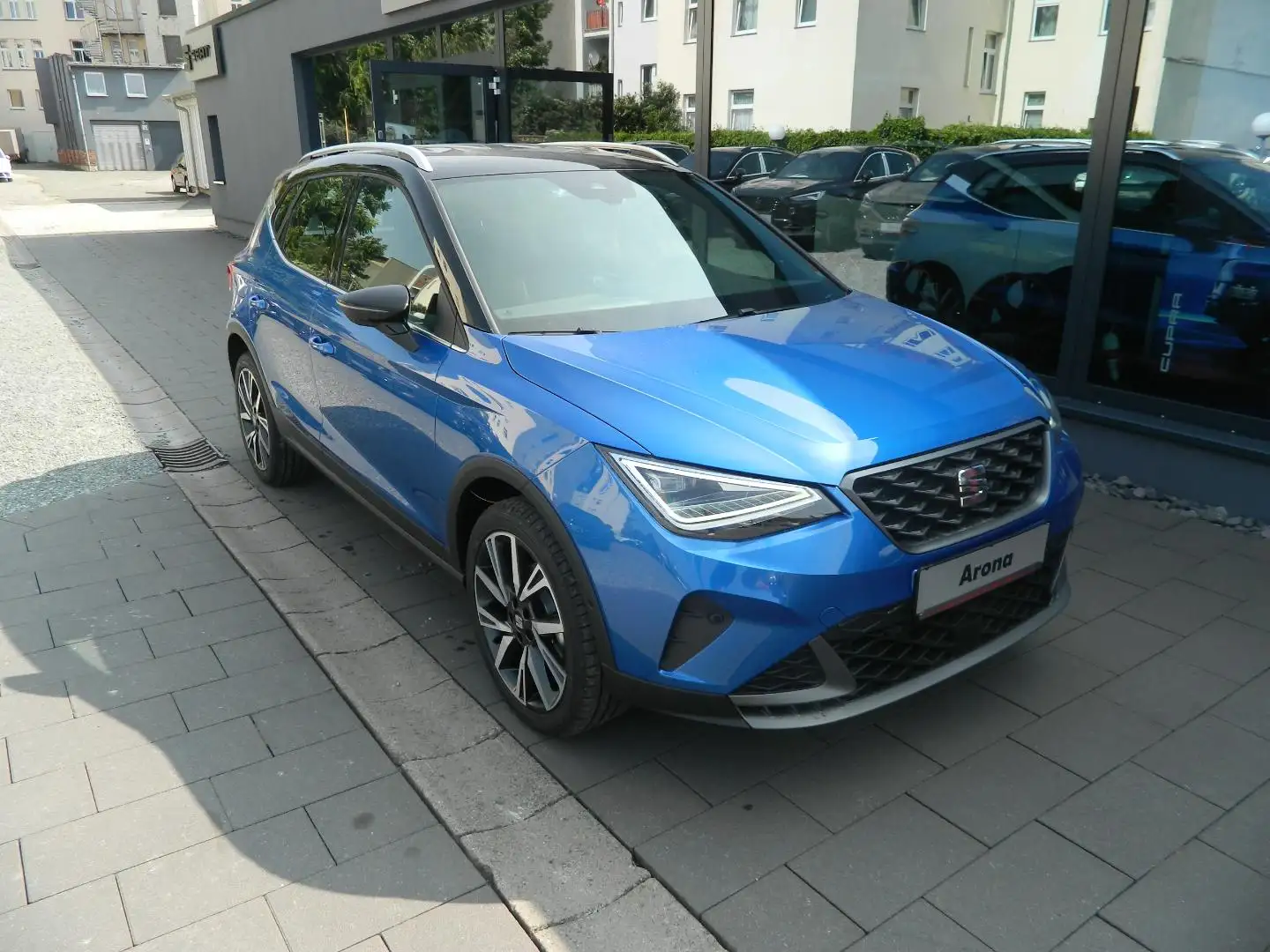 SEAT Arona FR 1.0 TSI DSG Fahrassist XL/VollLED/Sitzheiz/Navi Bleu - 1