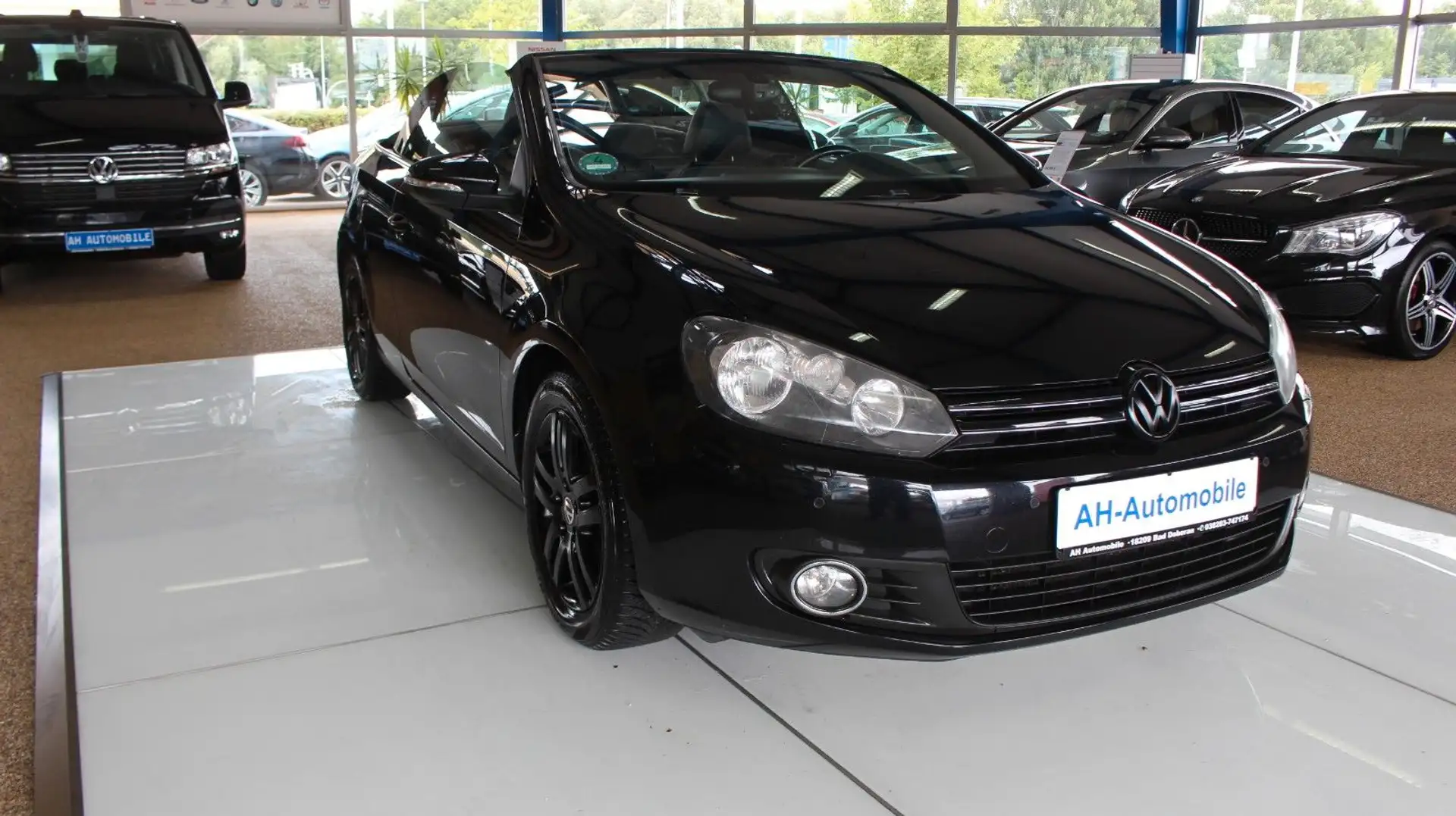 Volkswagen Golf VI Cabriolet TÜV/AU-NEU-/NAVI-/ALCANTARA Noir - 2