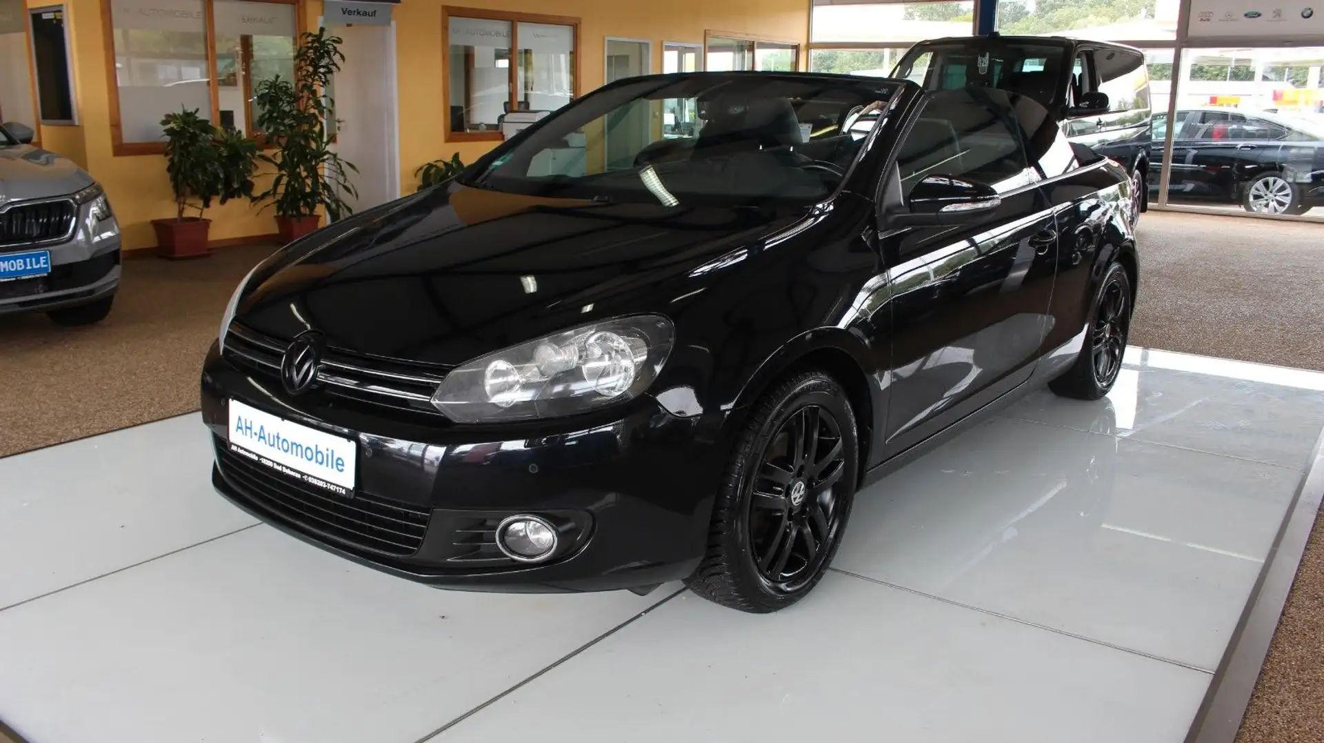 Volkswagen Golf VI Cabriolet TÜV/AU-NEU-/NAVI-/ALCANTARA Noir - 1