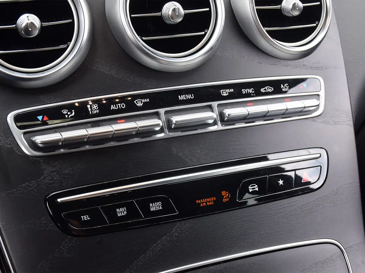 Mercedes-Benz GLC photo Mercedes-Benz GLC
