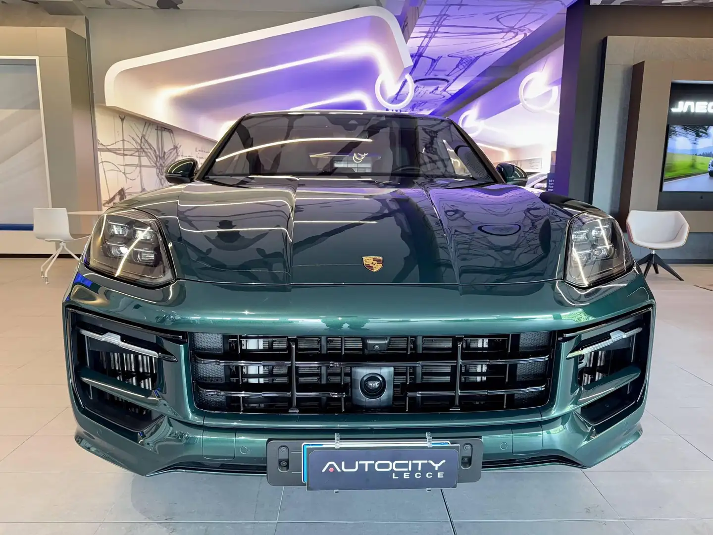 Porsche Cayenne HYBRID 3.0 470CV C.AUT. Vert - 2