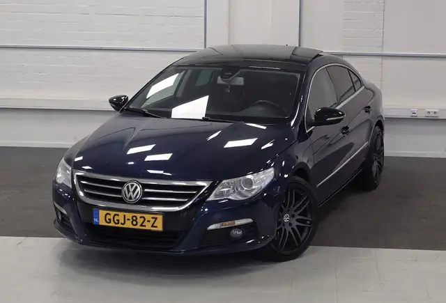 Volkswagen Passat view 22