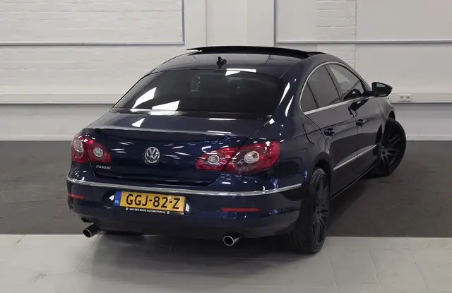 Volkswagen Passat view 21