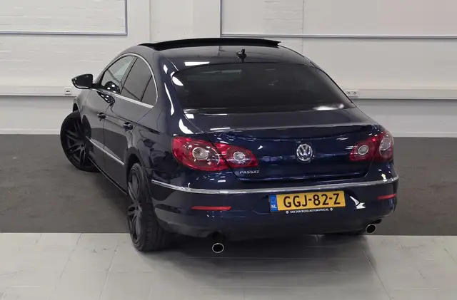 Volkswagen Passat view 23