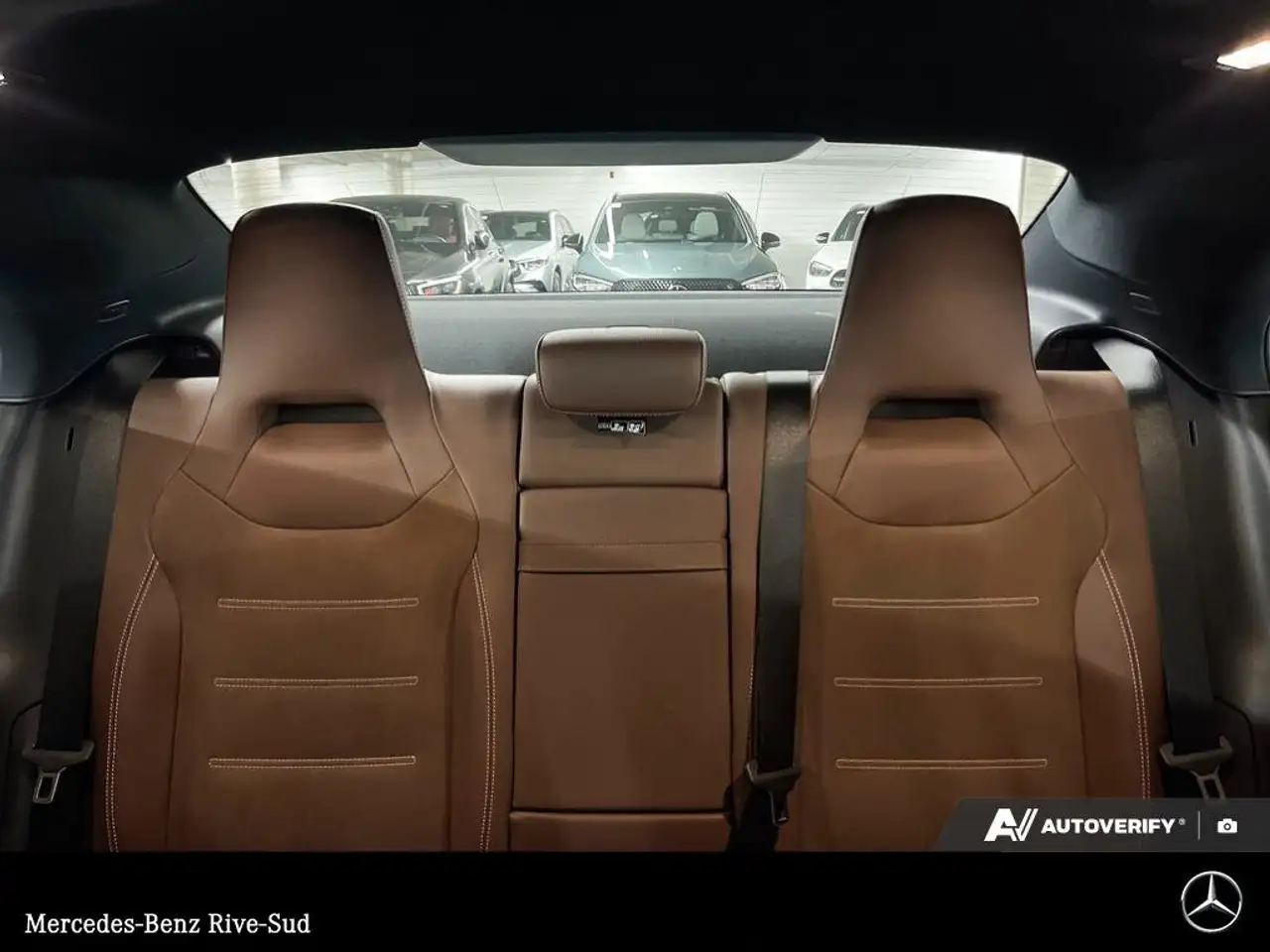 Mercedes-Benz CLA снимка Mercedes-Benz CLA