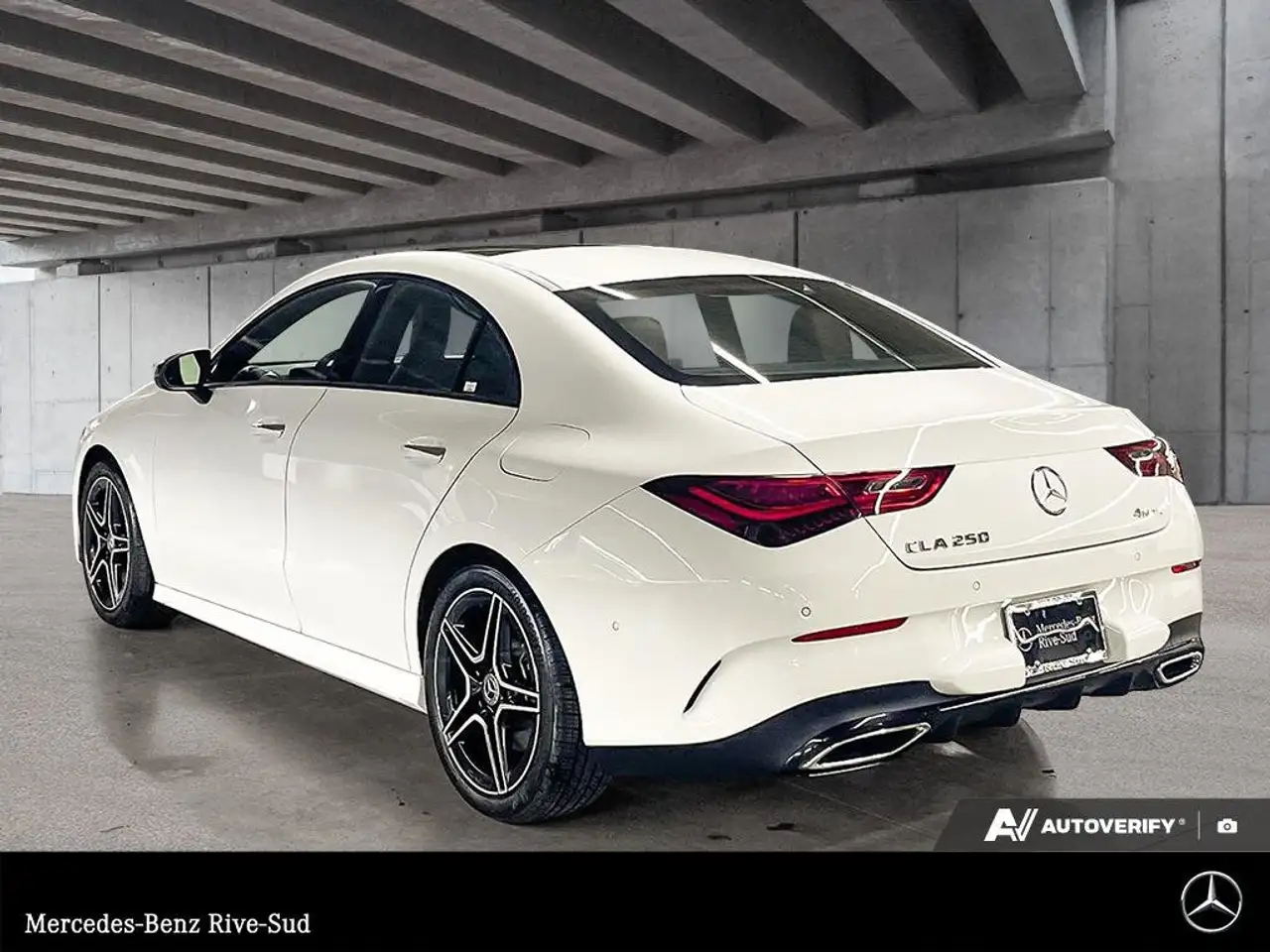 Mercedes-Benz CLA снимка Mercedes-Benz CLA