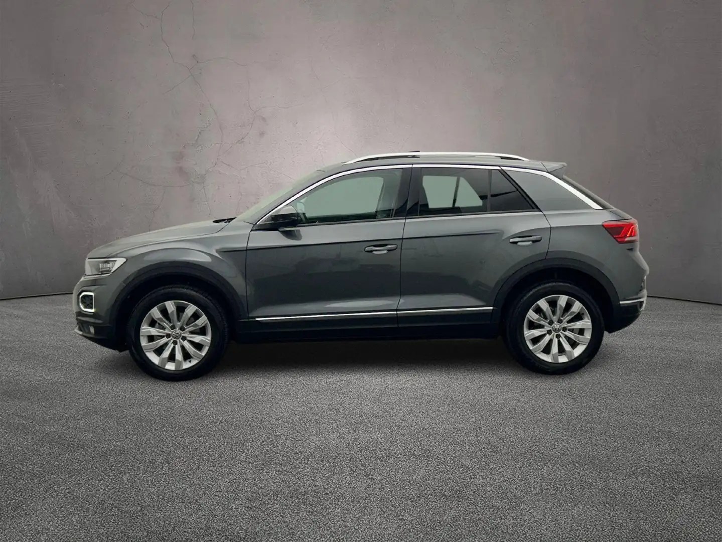 Volkswagen T-Roc Sport 1.5 TSI 150pk Trekhaak, Panoramadak, Adaptiv Gris - 2