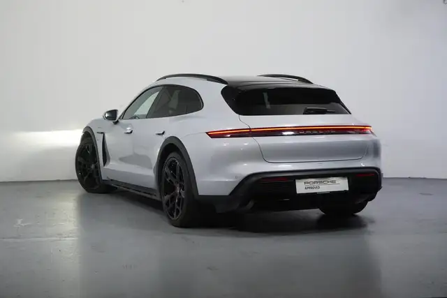 Porsche Taycan view 3
