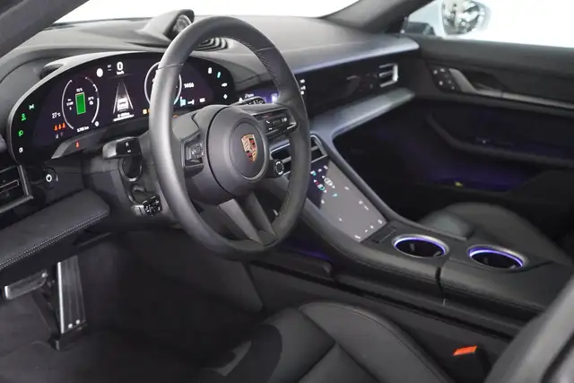 Porsche Taycan view 14
