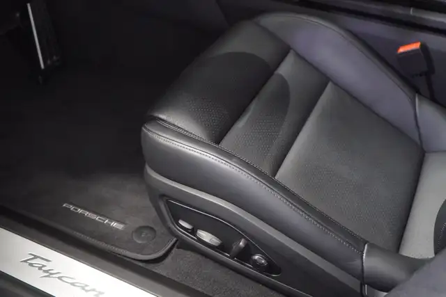 Porsche Taycan view 13