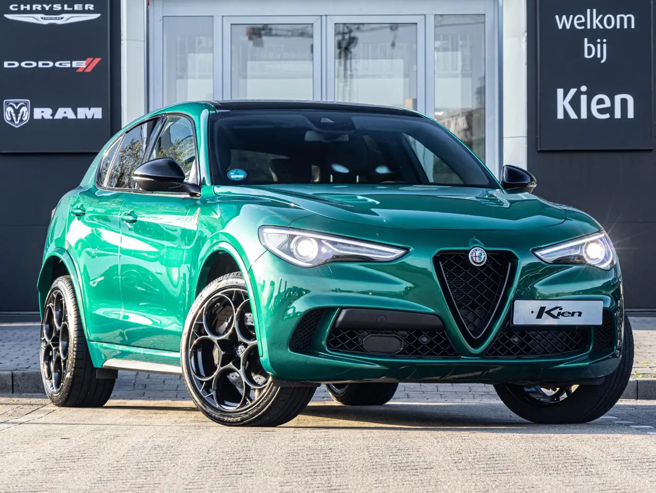 Alfa Romeo Stelvio 2023