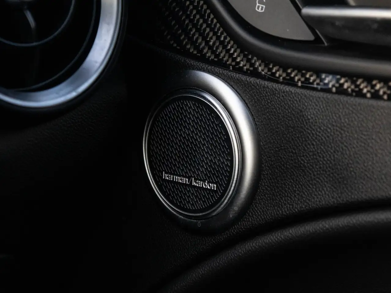 Alfa Romeo Stelvio 2023