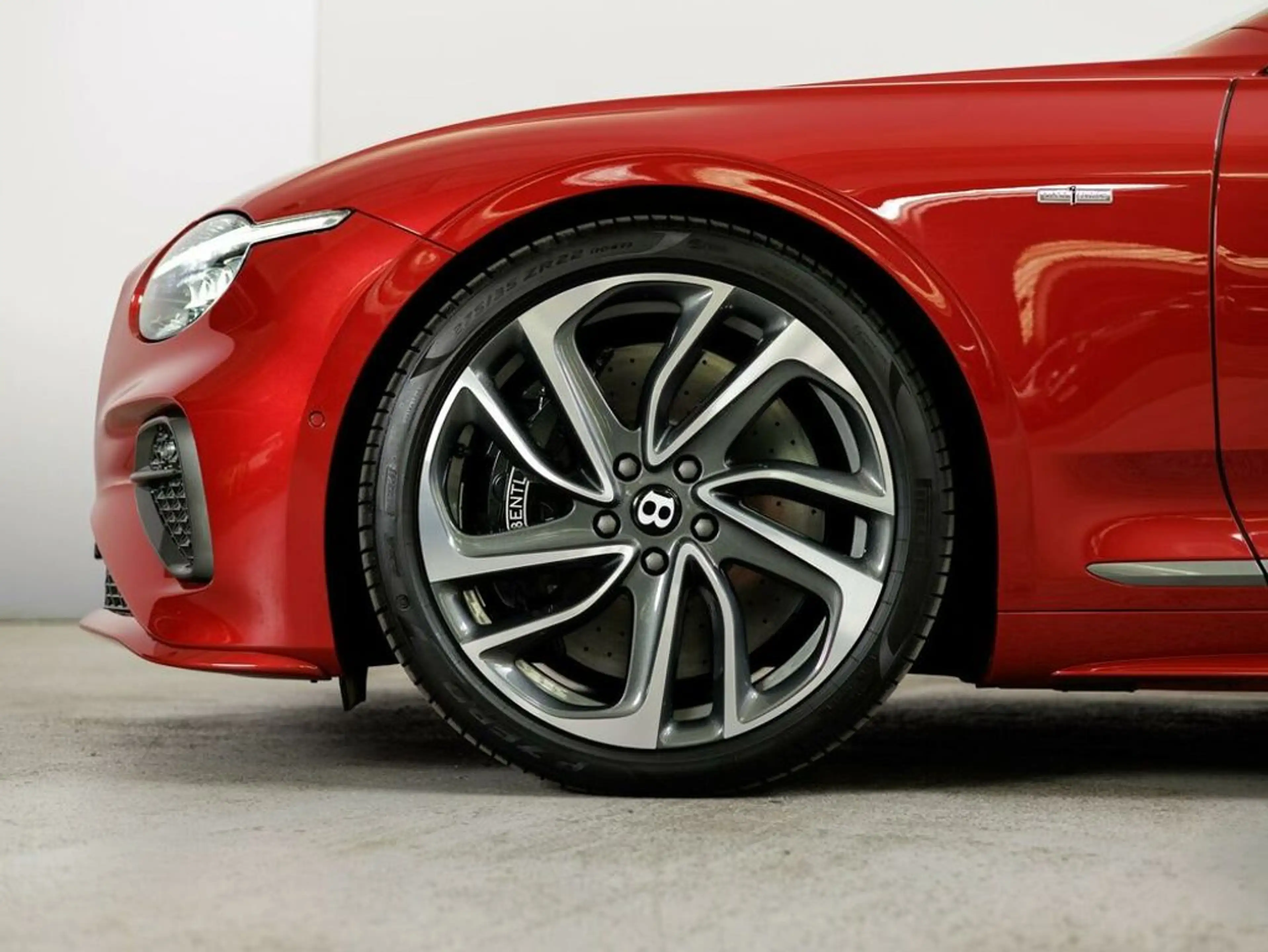 Bentley Continental GT Speed First Edition V8 Hybrid — photo 6