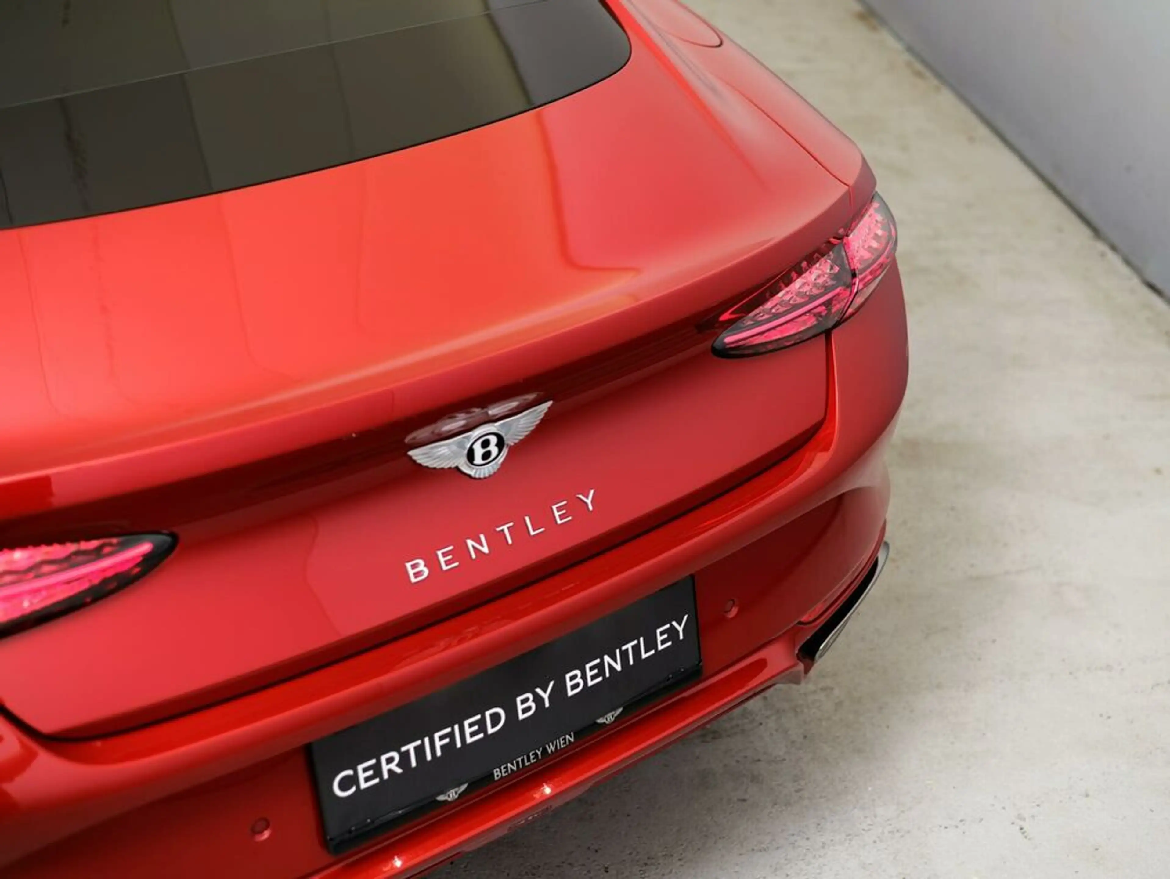Bentley Continental GT Speed First Edition V8 Hybrid — photo 7
