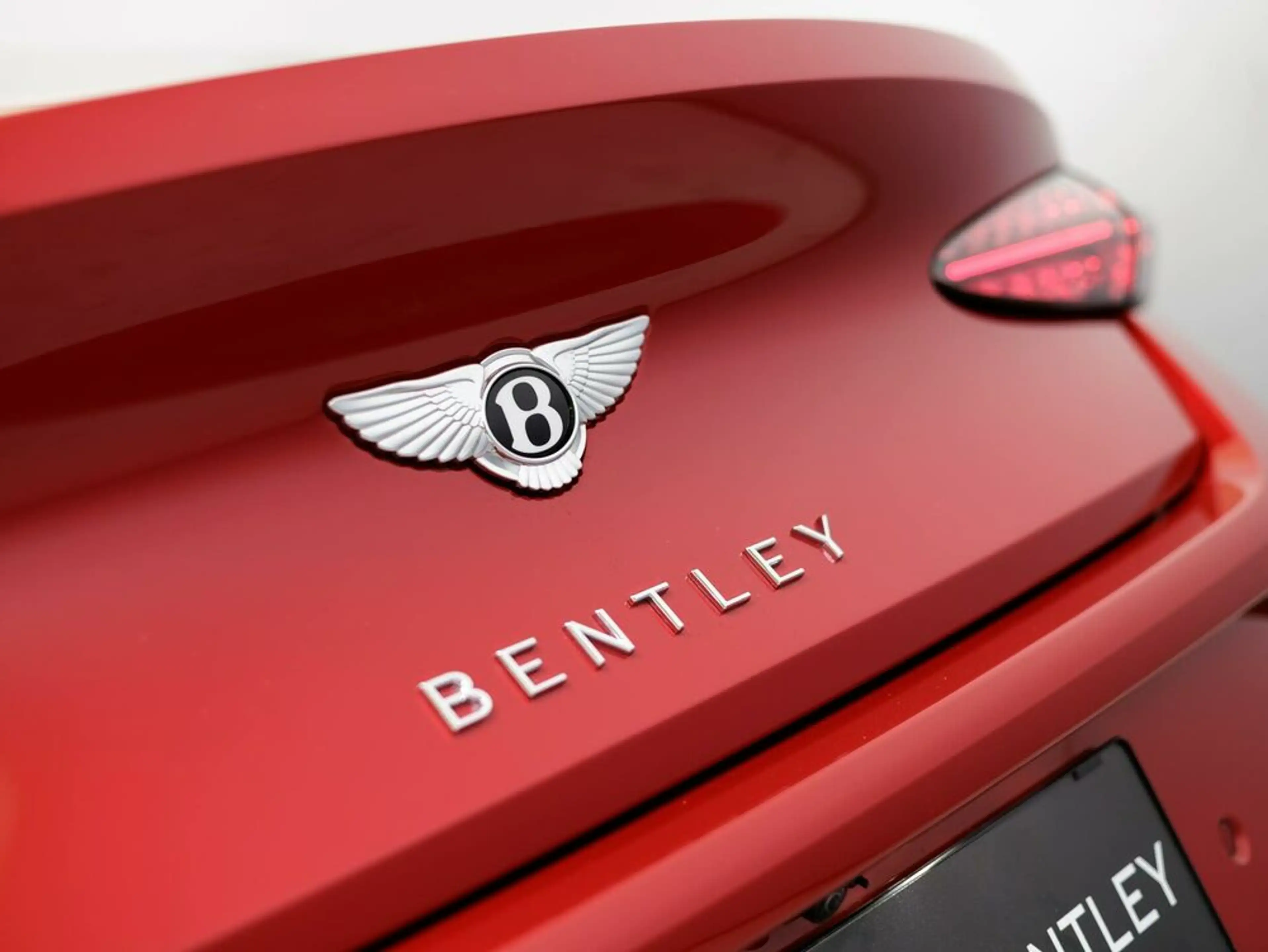 Bentley Continental GT Speed First Edition V8 Hybrid — photo 11