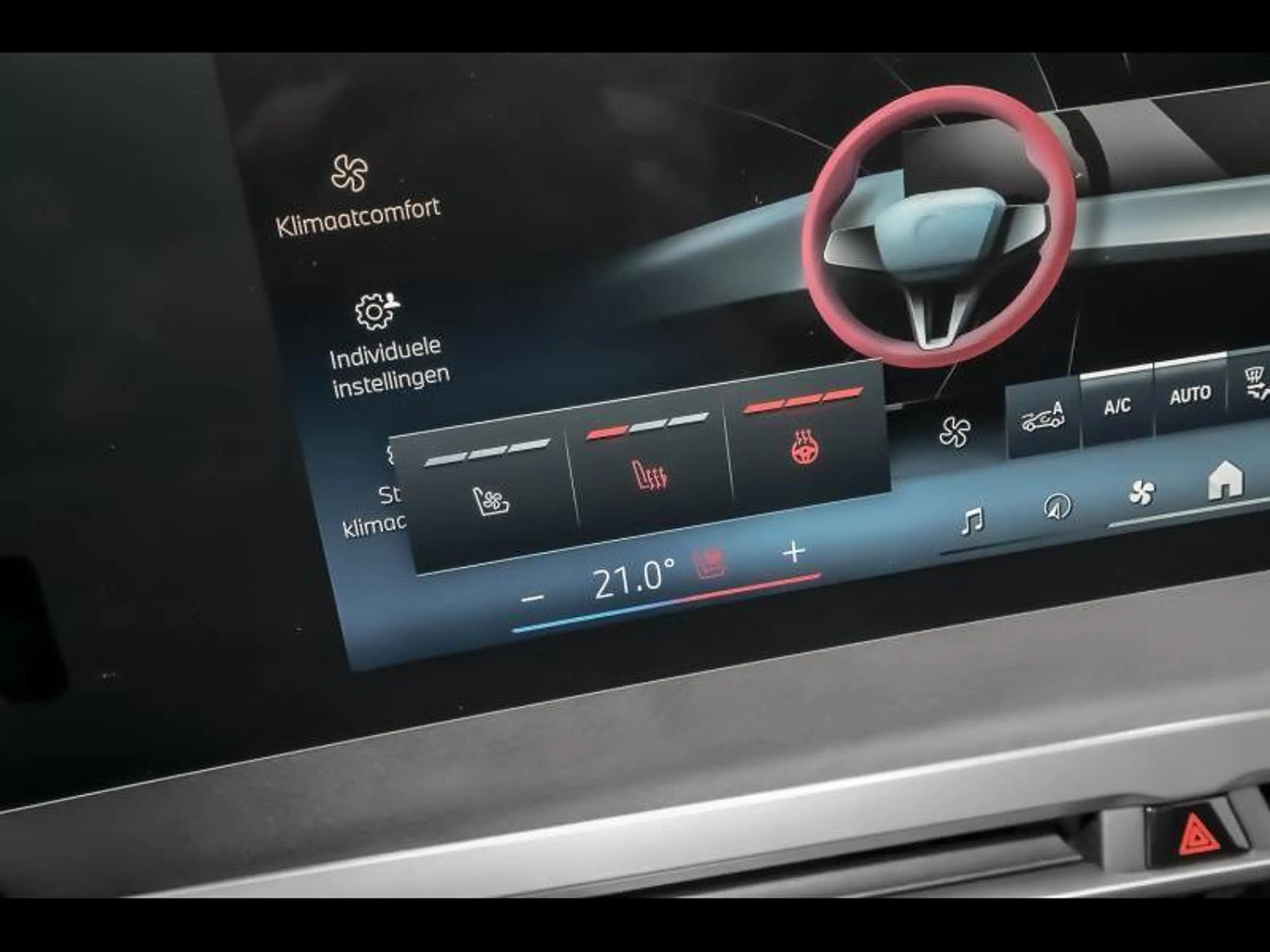 BMW iX xDrive60 — photo 12
