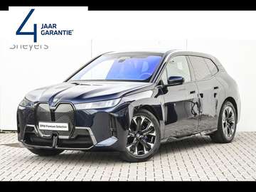 xDrive60