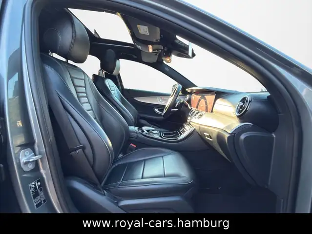 Mercedes-Benz E-Class view 13