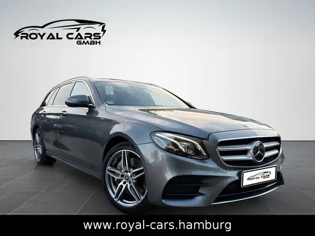 Mercedes-Benz E-Class view 3