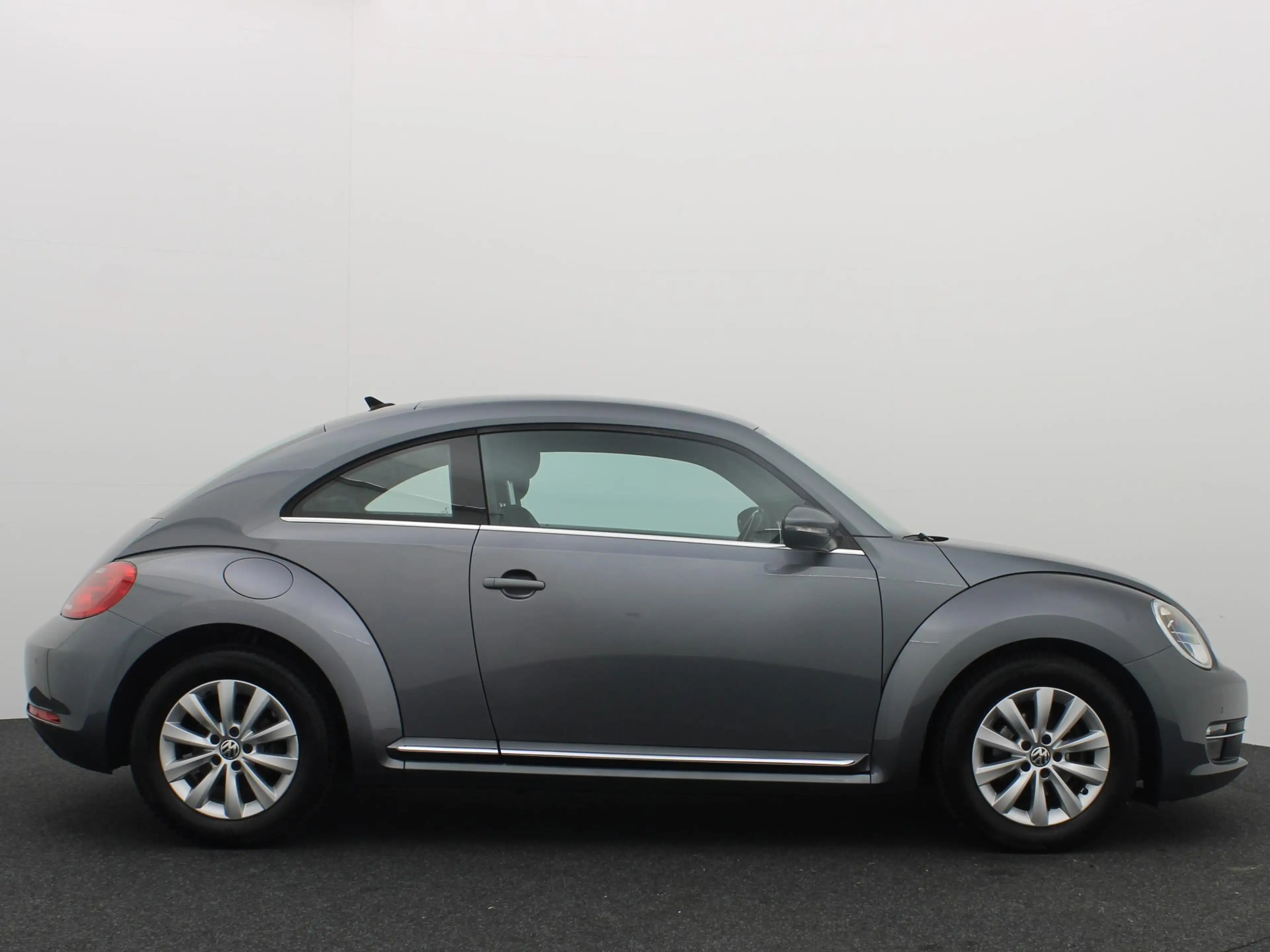 Volkswagen Beetle 1.2 TSI Design NAVI / CLIMA / PDC / BLUETOOTH / CR — photo 17