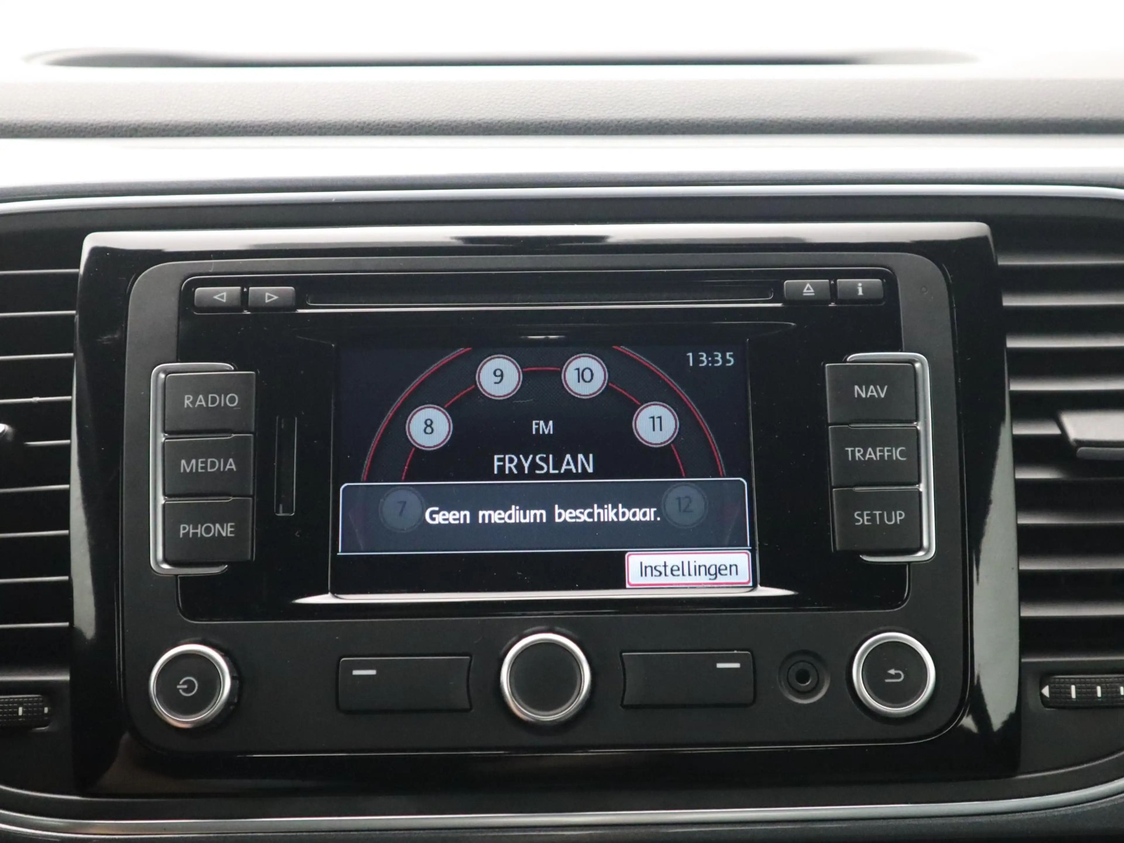 Volkswagen Beetle 1.2 TSI Design NAVI / CLIMA / PDC / BLUETOOTH / CR — photo 23