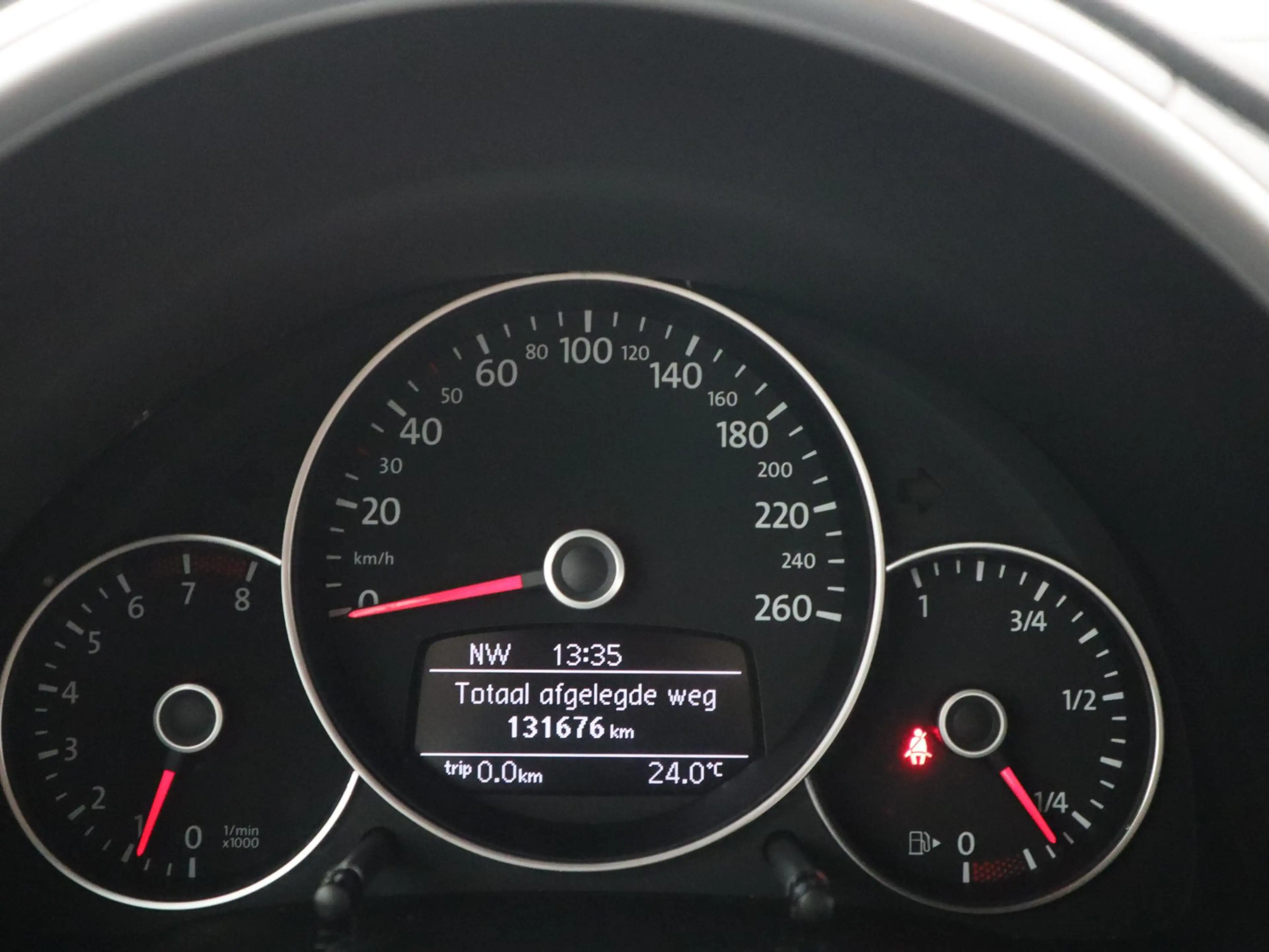 Volkswagen Beetle 1.2 TSI Design NAVI / CLIMA / PDC / BLUETOOTH / CR — photo 25