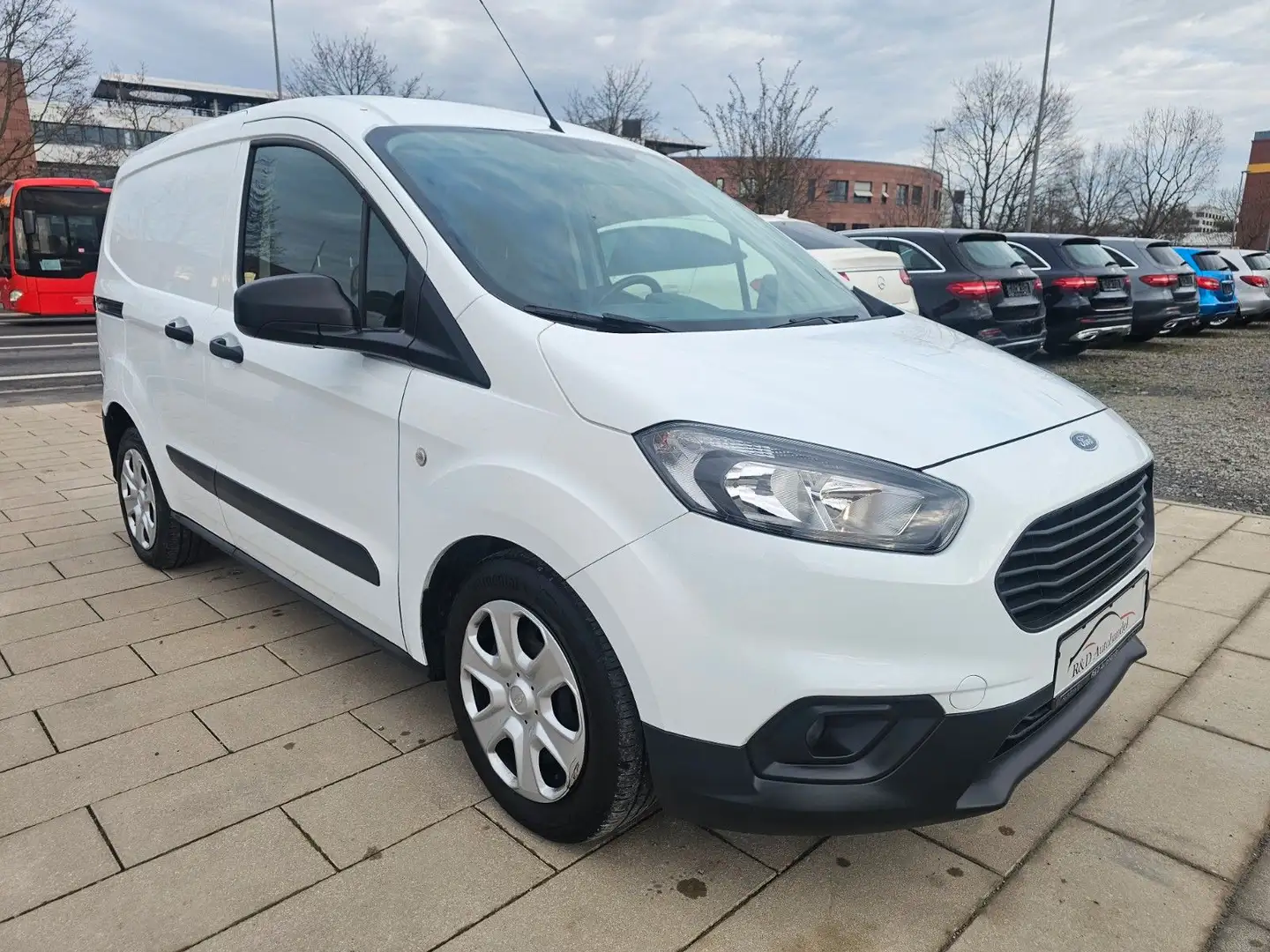 Ford Transit Courier Klima Tüv neu Weiß - 2