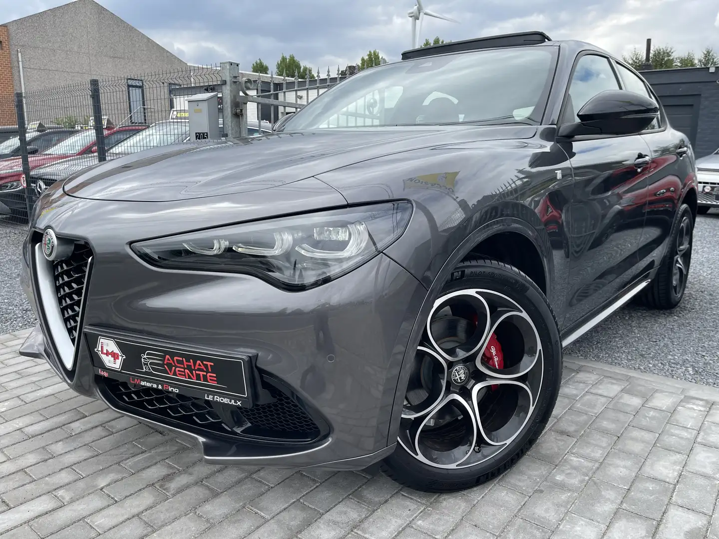 Alfa Romeo Stelvio 2.0Ti Q4 -280cv-Full-Cuir-Pano🔝Automat🔝 Gris - 1