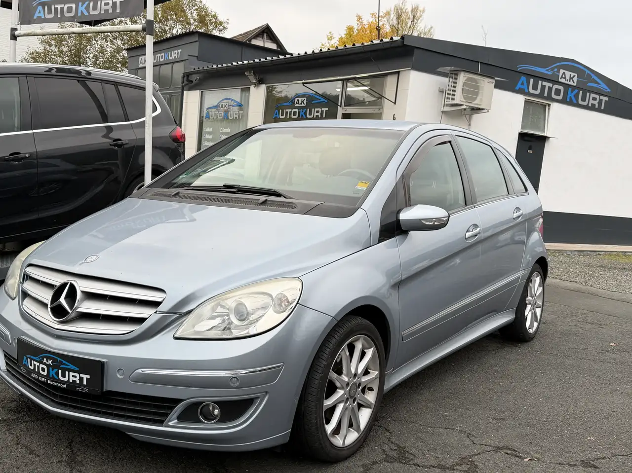 Mercedes-Benz B 200