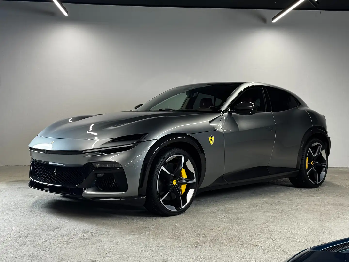 Ferrari Purosangue Gris - 1