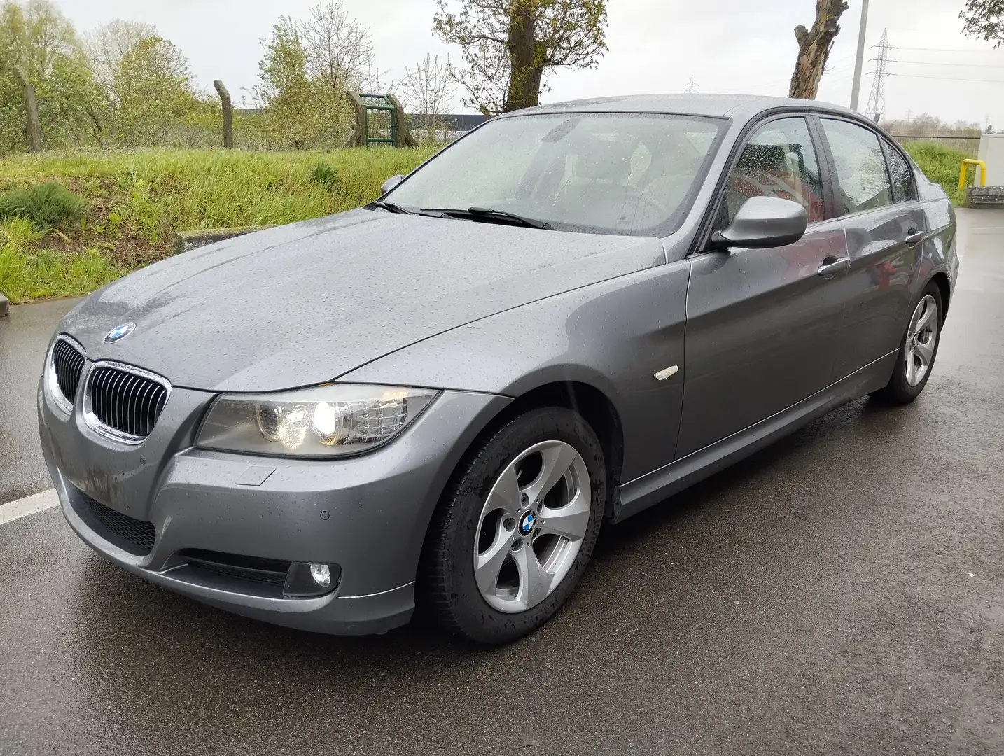 BMW 320 d cuir airco Navigation Grigio - 1