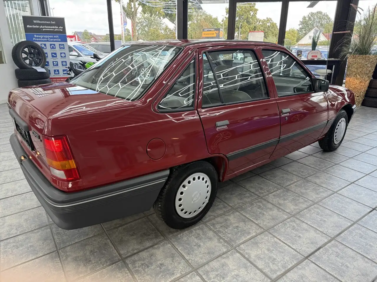 Opel Kadett E 1.4i, 1.Hand, H-Zulassung, Schiebedach, foto 12