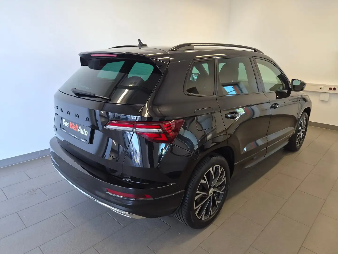 Skoda Karoq 4x4 Sportline TDI DSG Schwarz - 2