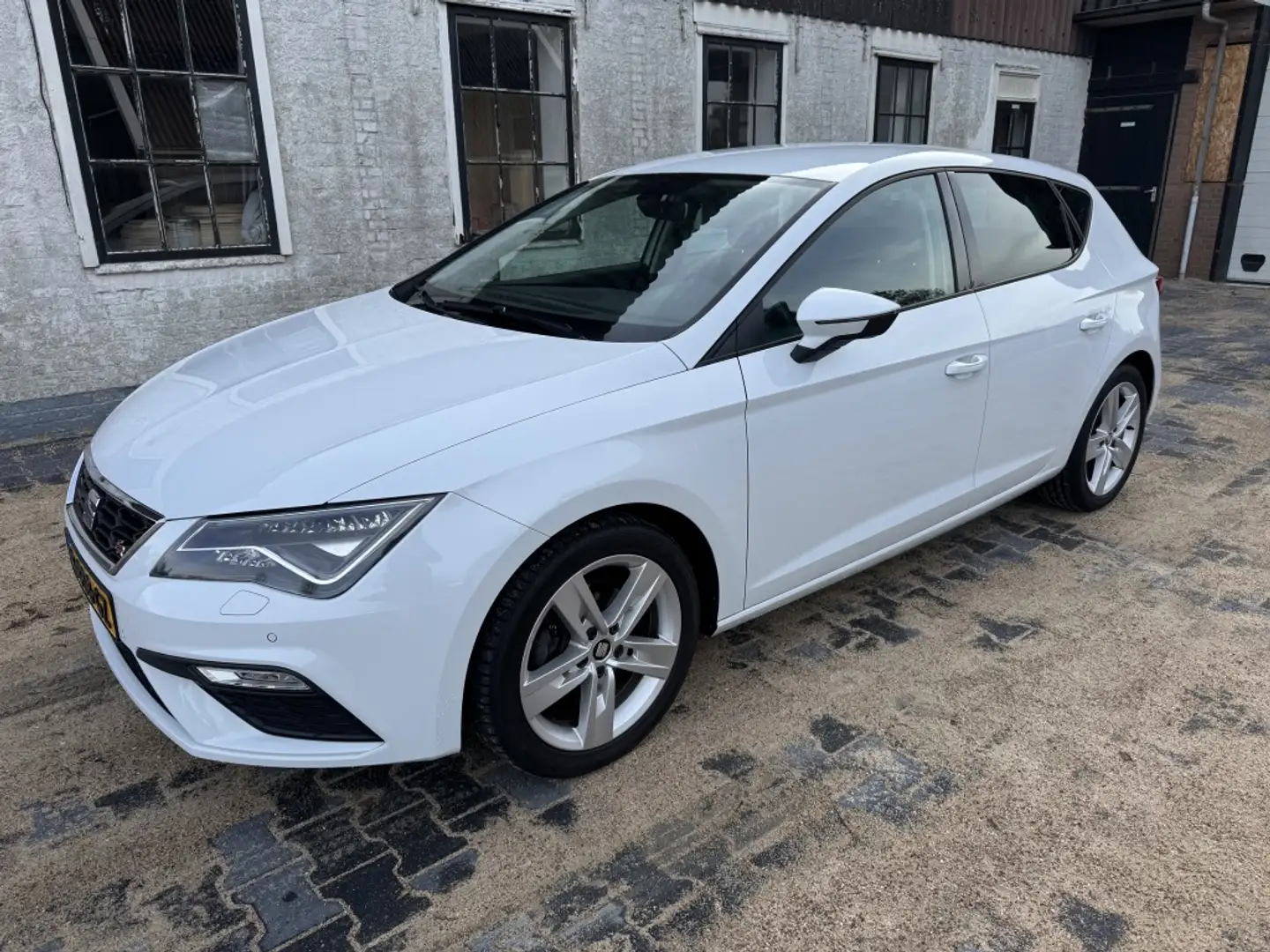 SEAT Leon 1.5 TSI FR *apple carplay* stoelverwarming*cruise* Blanco - 1