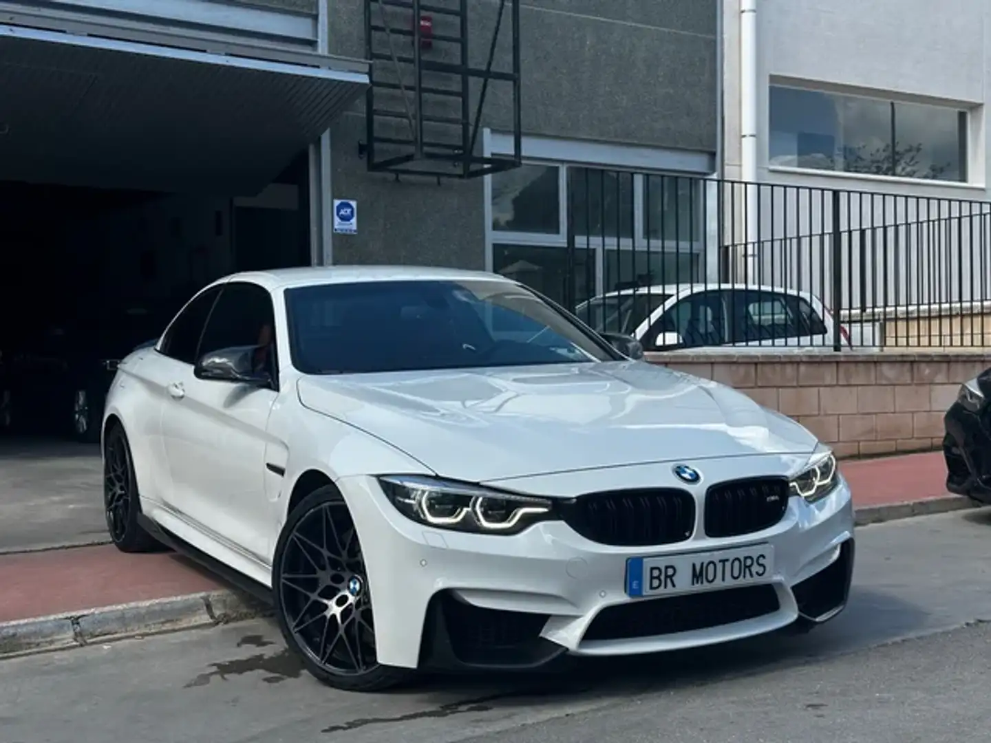BMW M4 M4A Competition Blanc - 1