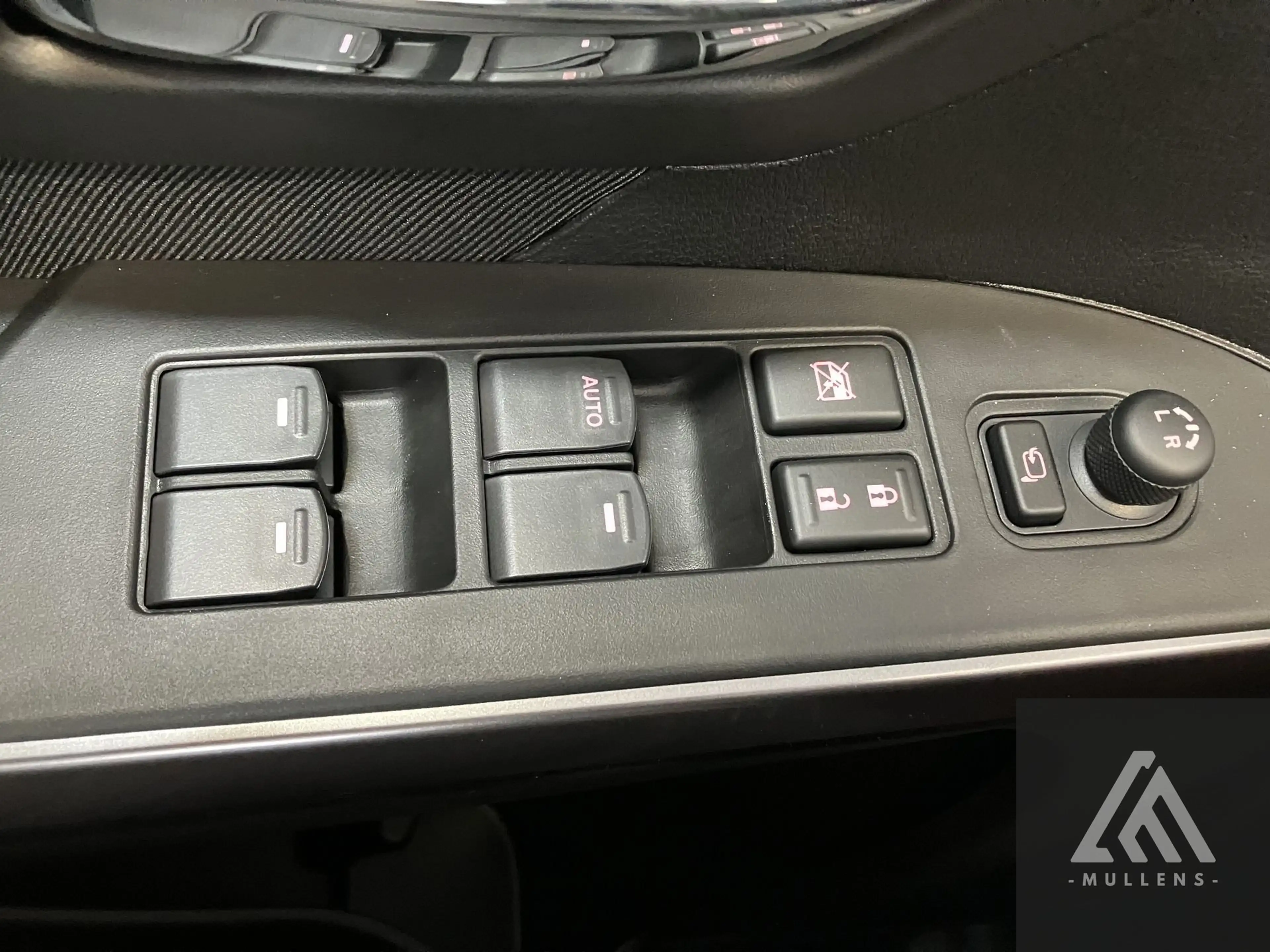 Suzuki SX4 S-Cross Grand Luxe + 2WD (MY25) — photo 12