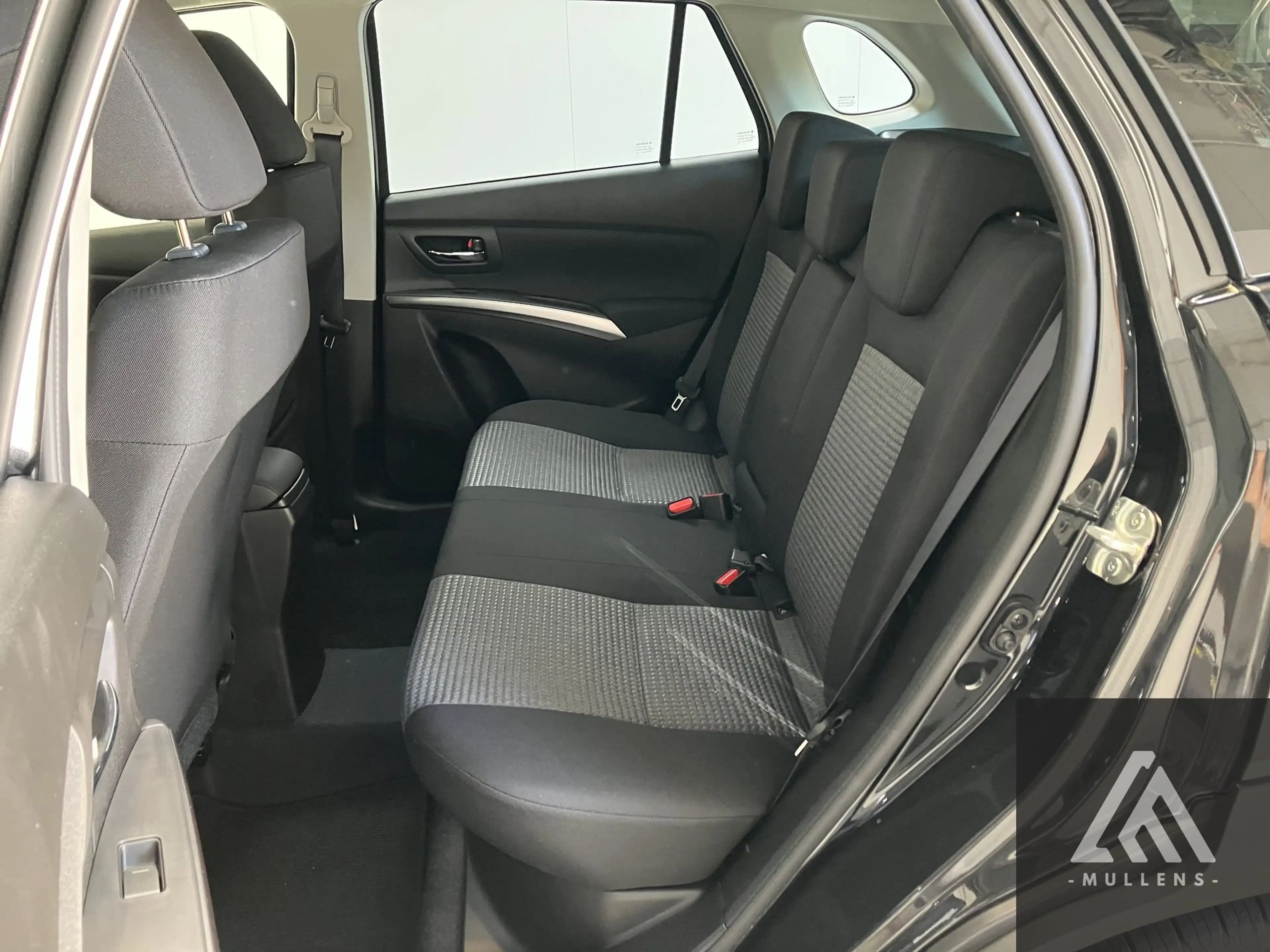 Suzuki SX4 S-Cross Grand Luxe + 2WD (MY25) — photo 10