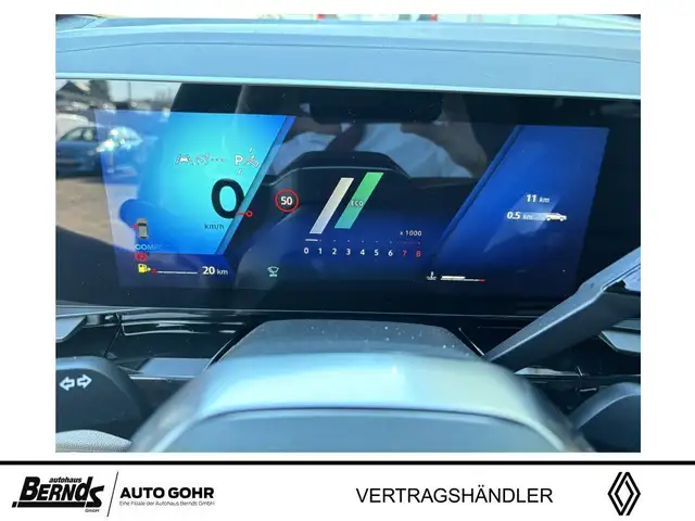 Renault Austral view 14