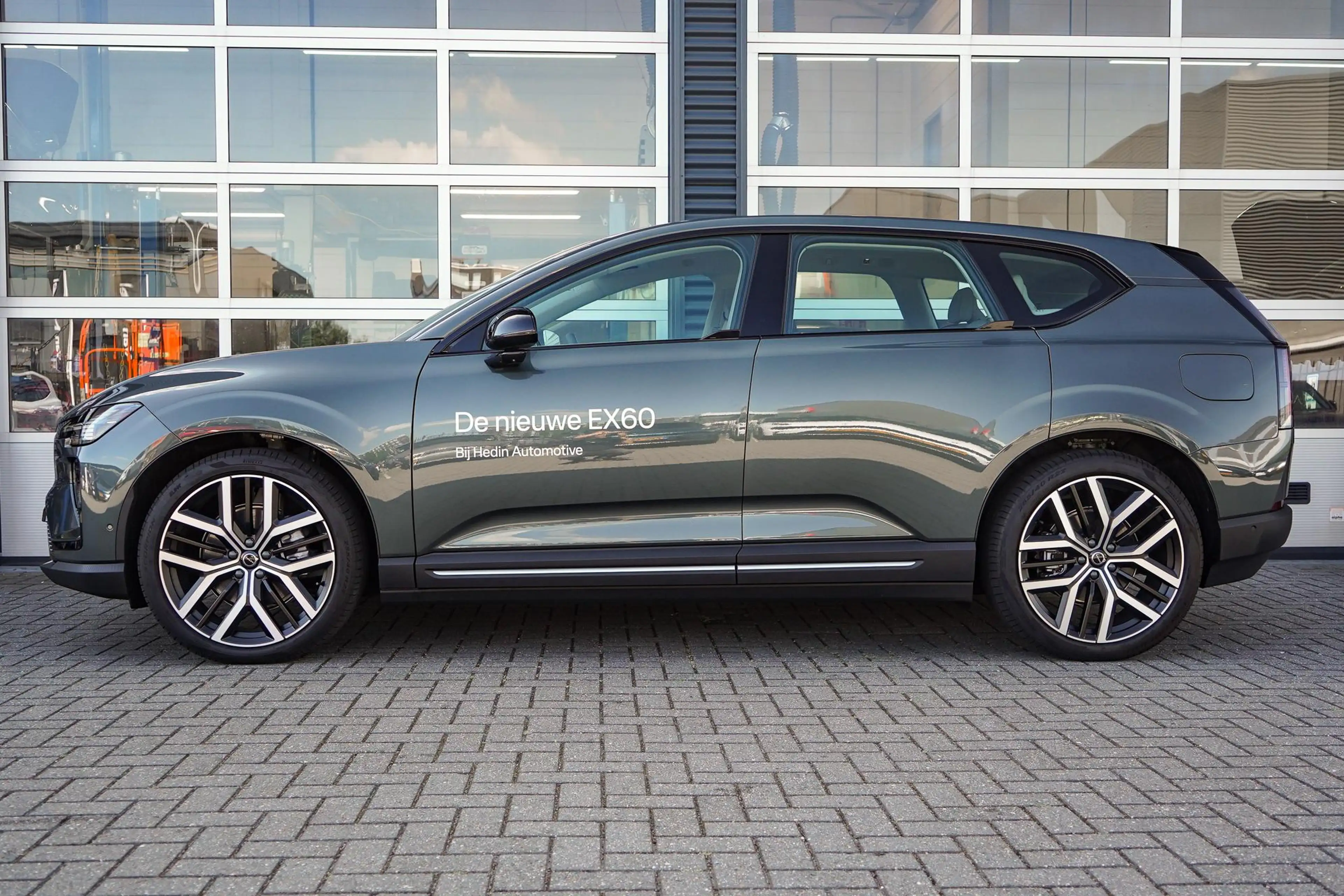 Volvo EX60 P10 AWD Ultra 95 kWh | Bowers & Wilkins | Stoel & — photo 3