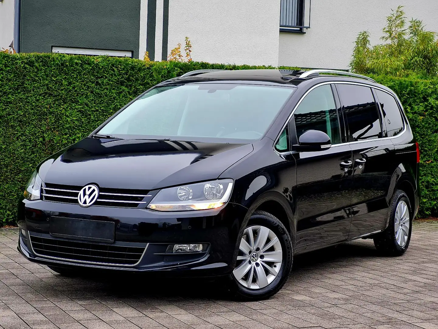 Volkswagen Sharan Comfortline BMT (Automatik, Pano, Navi) Schwarz - 1
