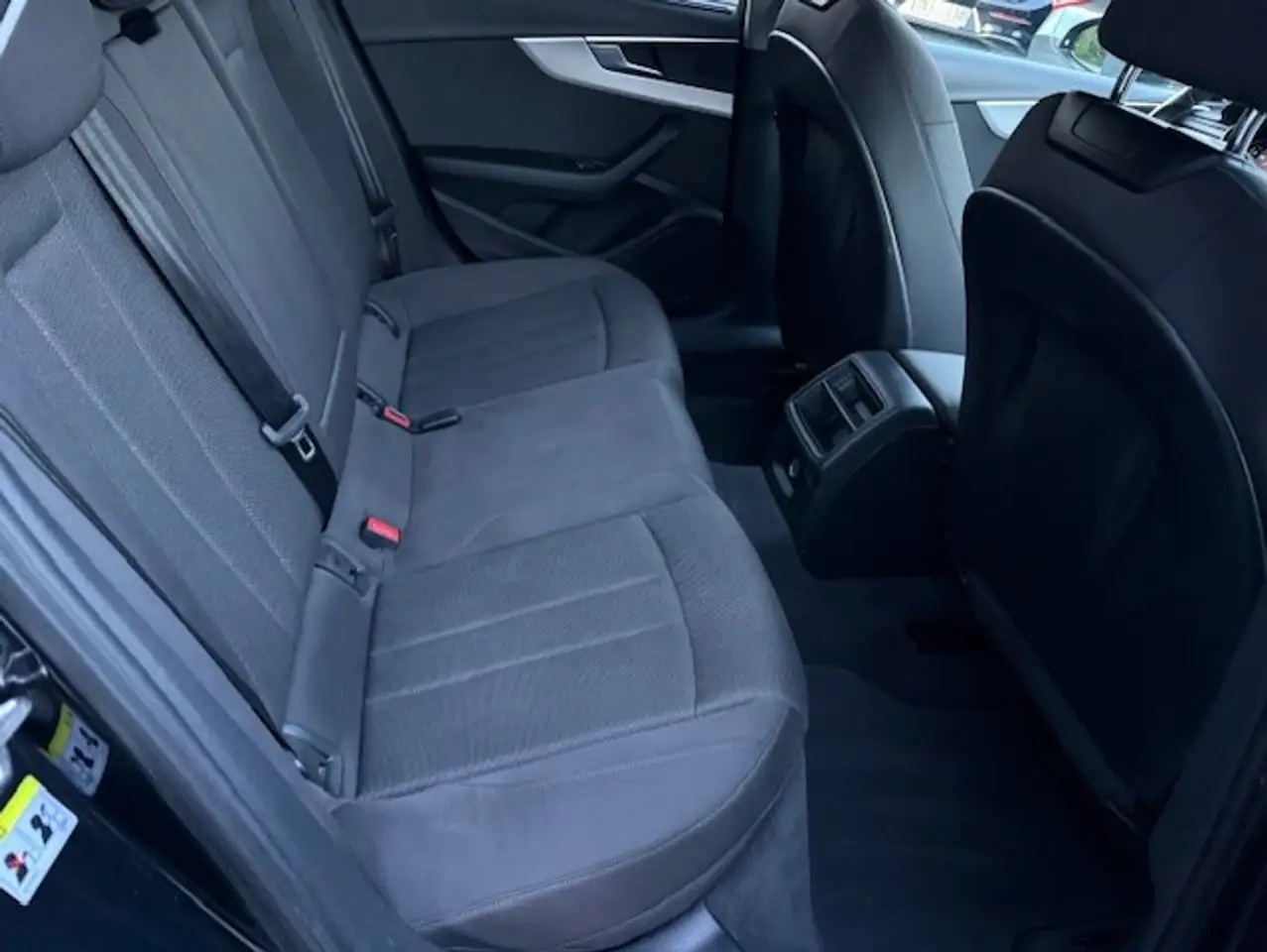 Audi A4 Avant 35 TFSI S tronic Black Edition Camera Cruise Led AppConnect Zetelverwarming 19'' velgen, миниатюра 10