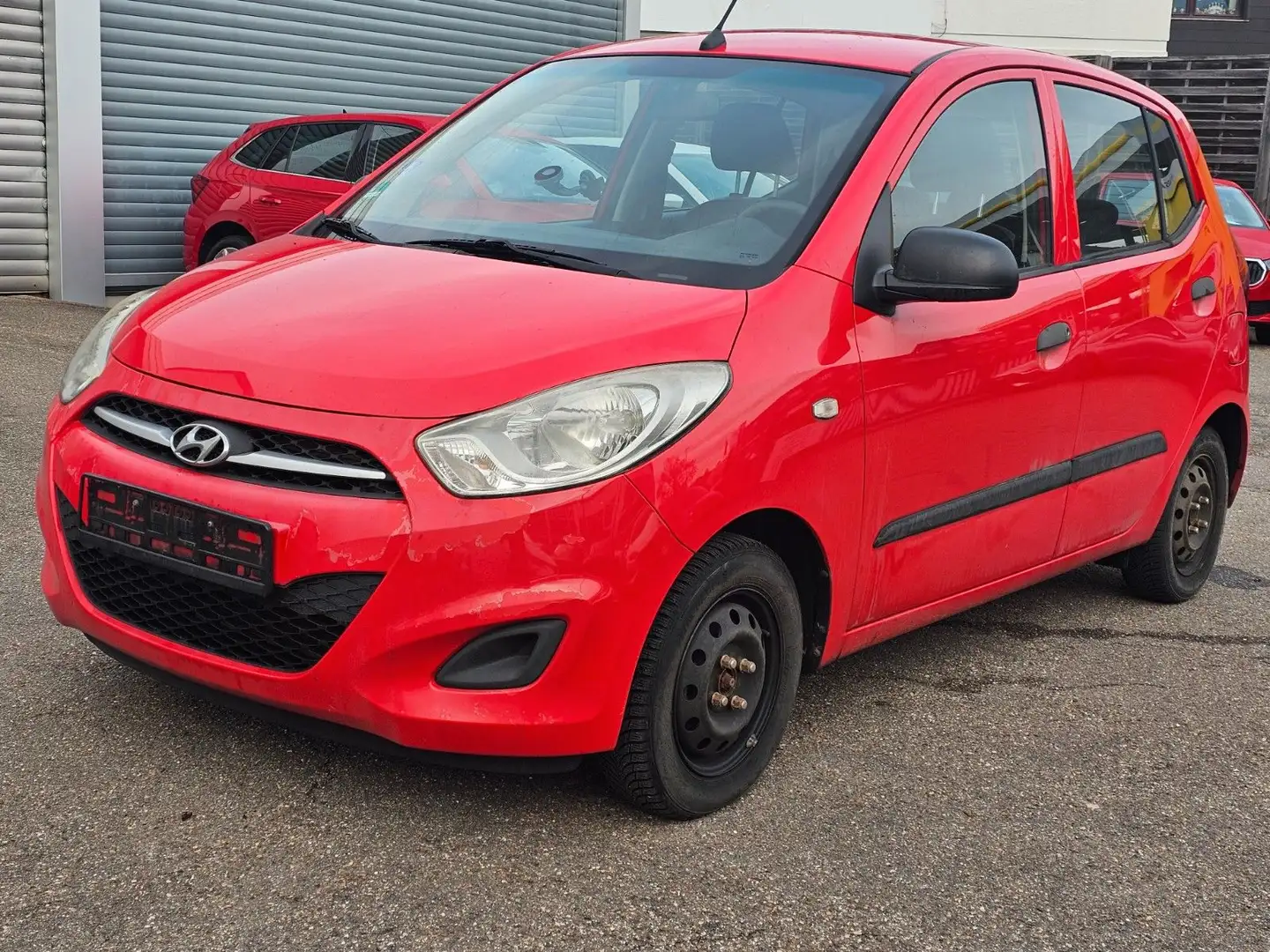 Hyundai i10 FIFA  1,1 12V WM Edition Rot - 1
